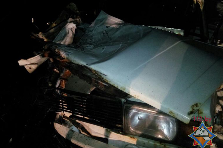 В Воложинском районе на трассе М6 столкнулись микроавтобус и Lada В Воложинском районе на трассе М6 столкнулись микроавтобус и Lada