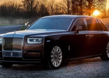 Huawei планирует создать конкурента Rolls-Royce и Maybach